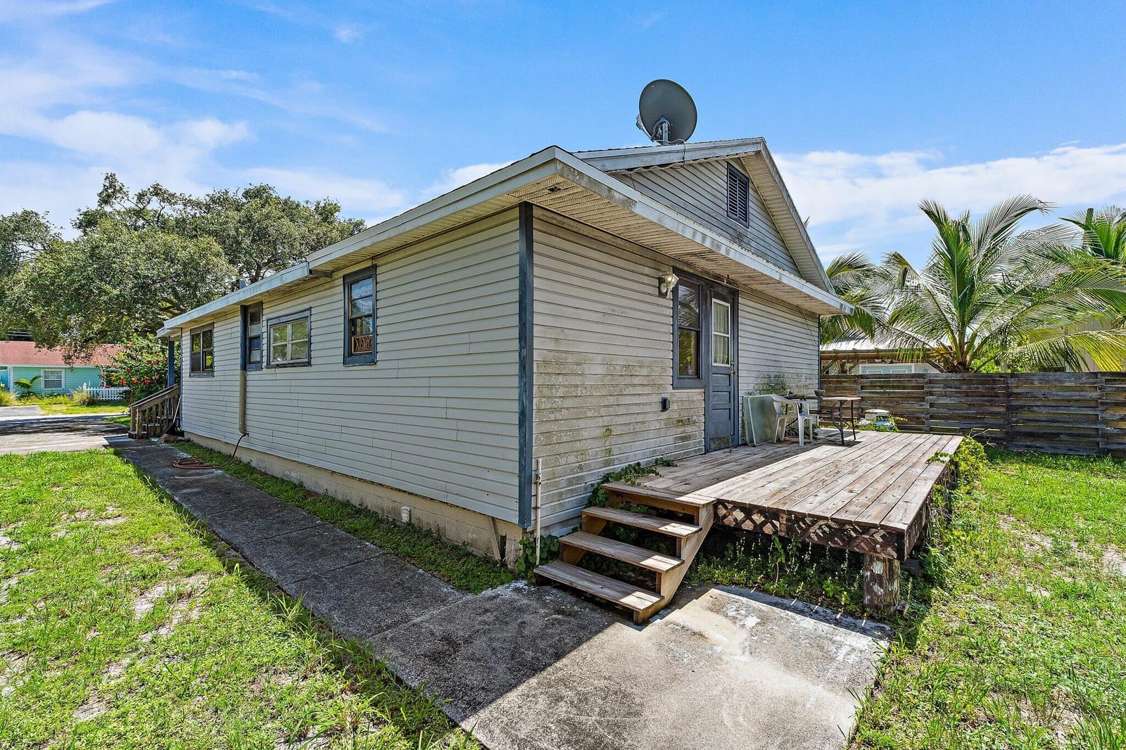 1021 SE Hall Street, Stuart, FL 34996 photo 6