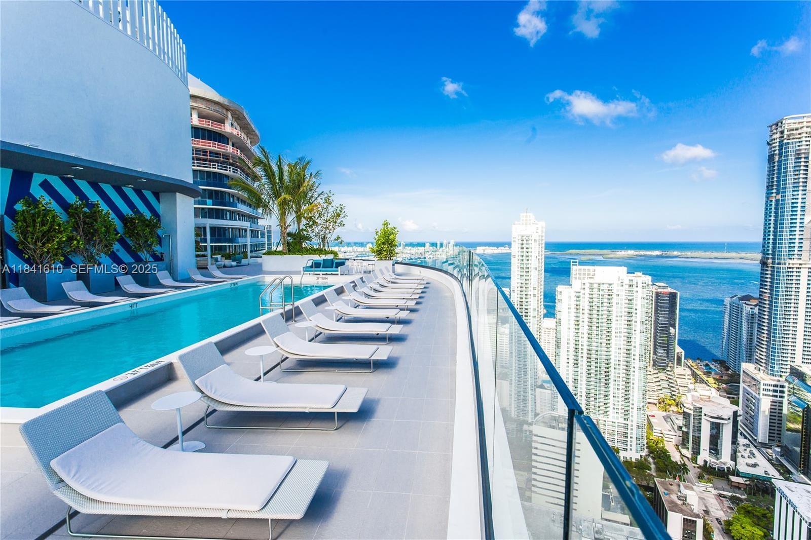 45 SW 9th Street 3803, Miami, FL 33130 photo 17