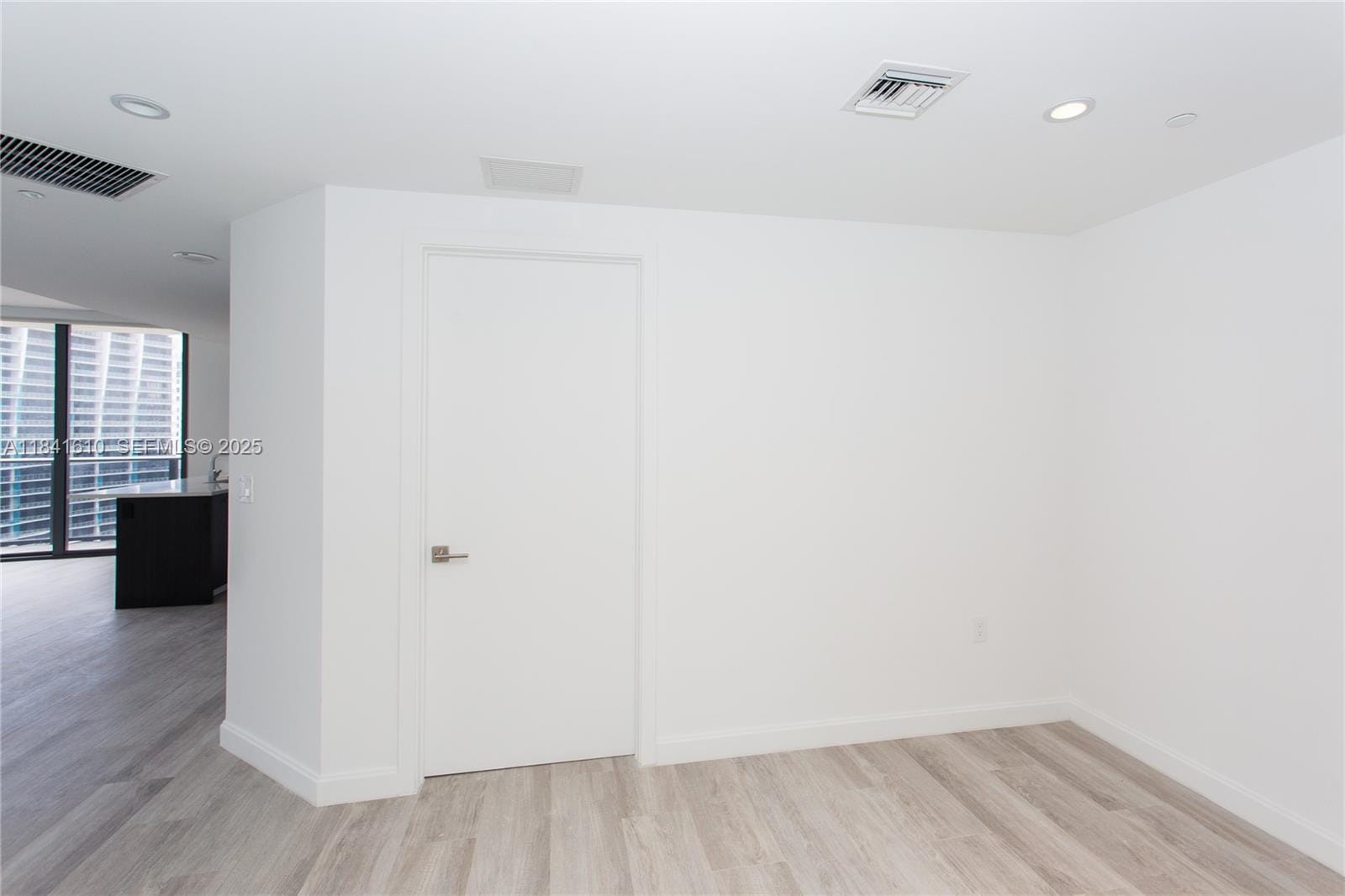 45 SW 9th Street 3803, Miami, FL 33130 photo 3