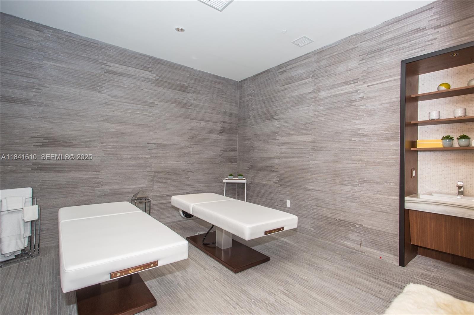 45 SW 9th Street 3803, Miami, FL 33130 photo 28