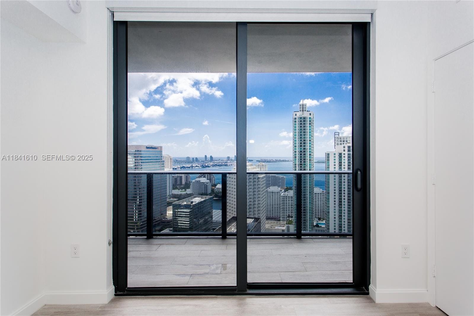 45 SW 9th Street 3803, Miami, FL 33130 photo 10