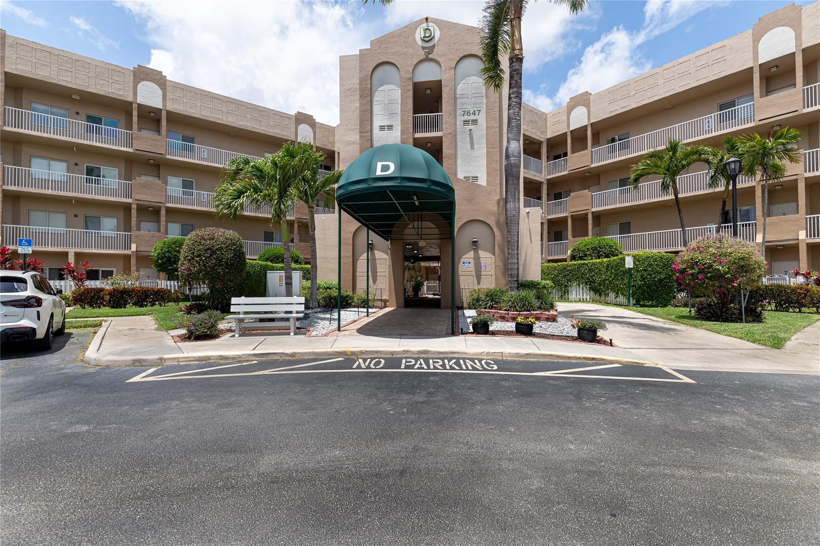 7647 Southampton Terrace 214, Tamarac, FL 33321