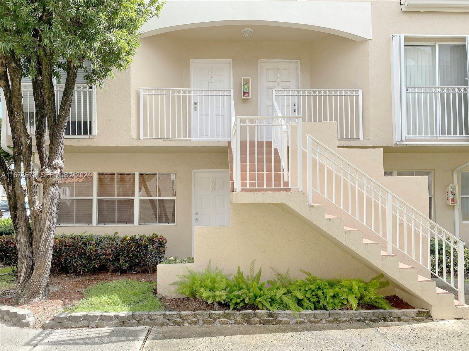 670 NW 85th Place 11-108, Miami, FL 33126 photo 2