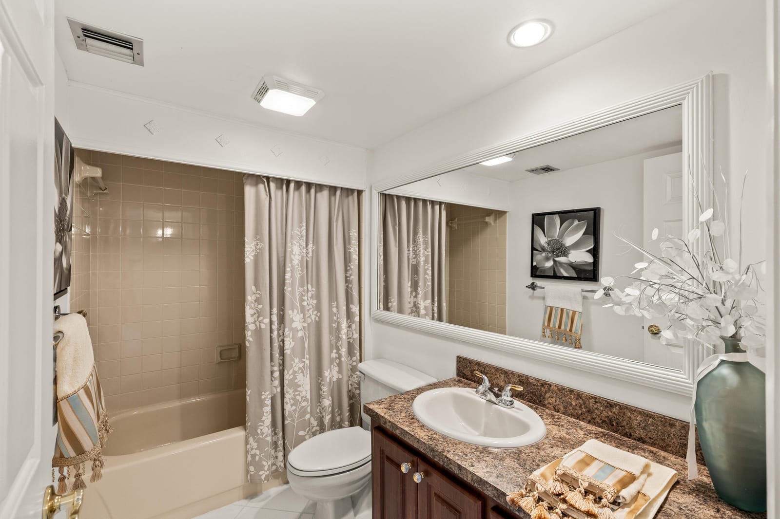 6073 Balboa Circle 303, Boca Raton, FL 33433 photo 18
