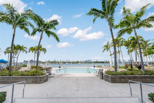 800 West Avenue 502, Miami Beach, FL 33139