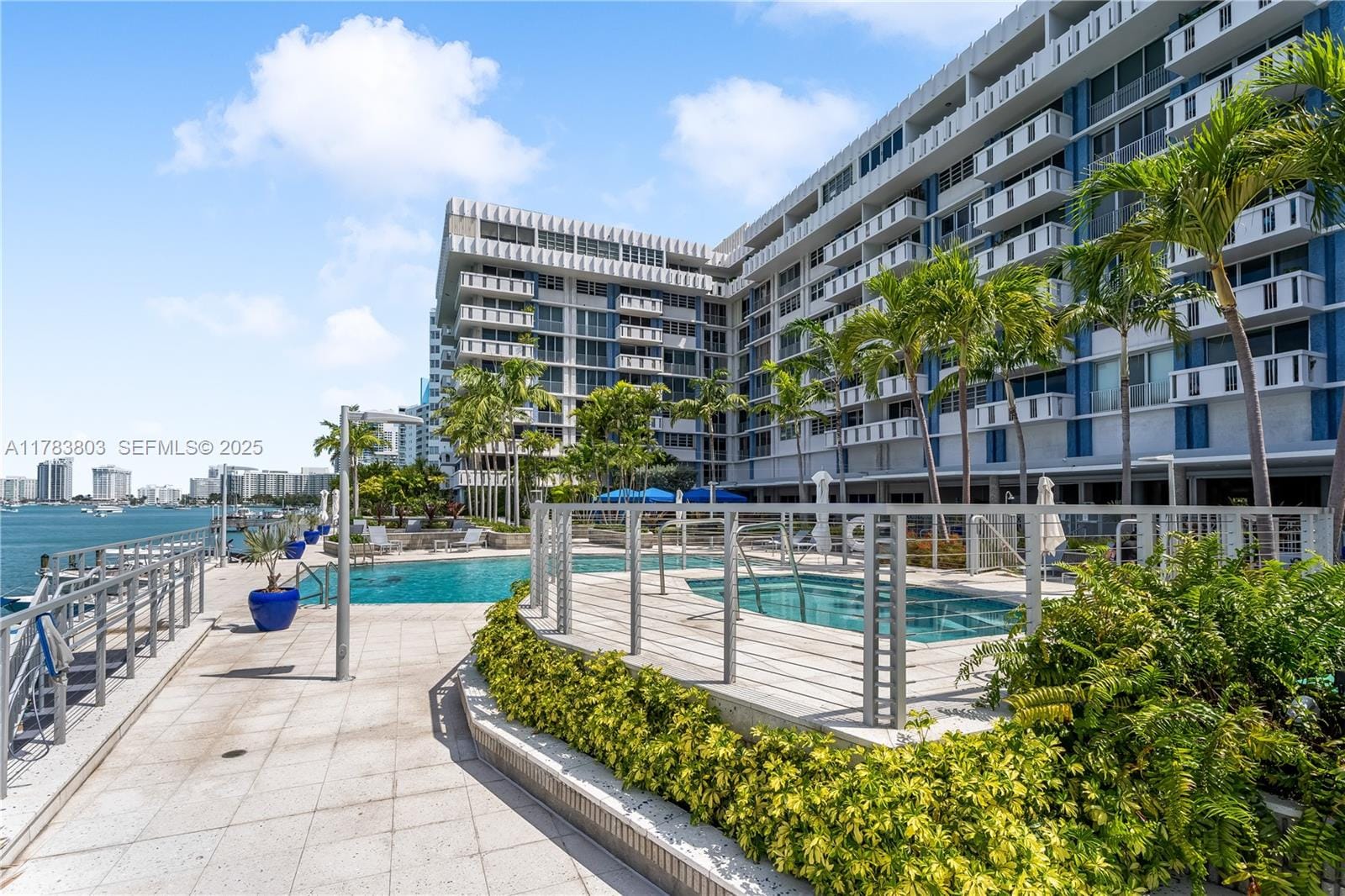 800 West Avenue 502, Miami Beach, FL 33139 photo 2