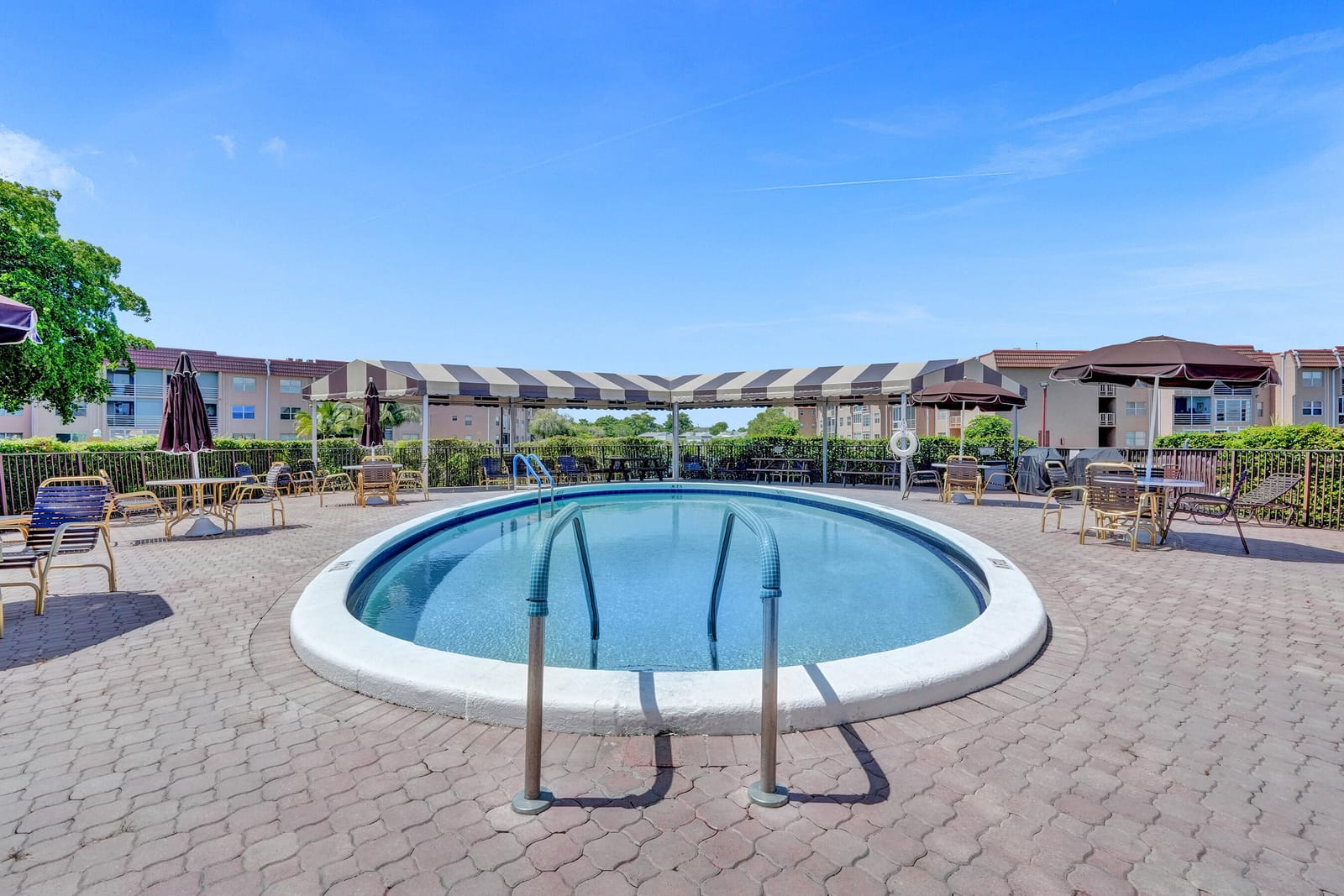 9700 Sunrise Lakes Boulevard 305, Sunrise, FL 33322