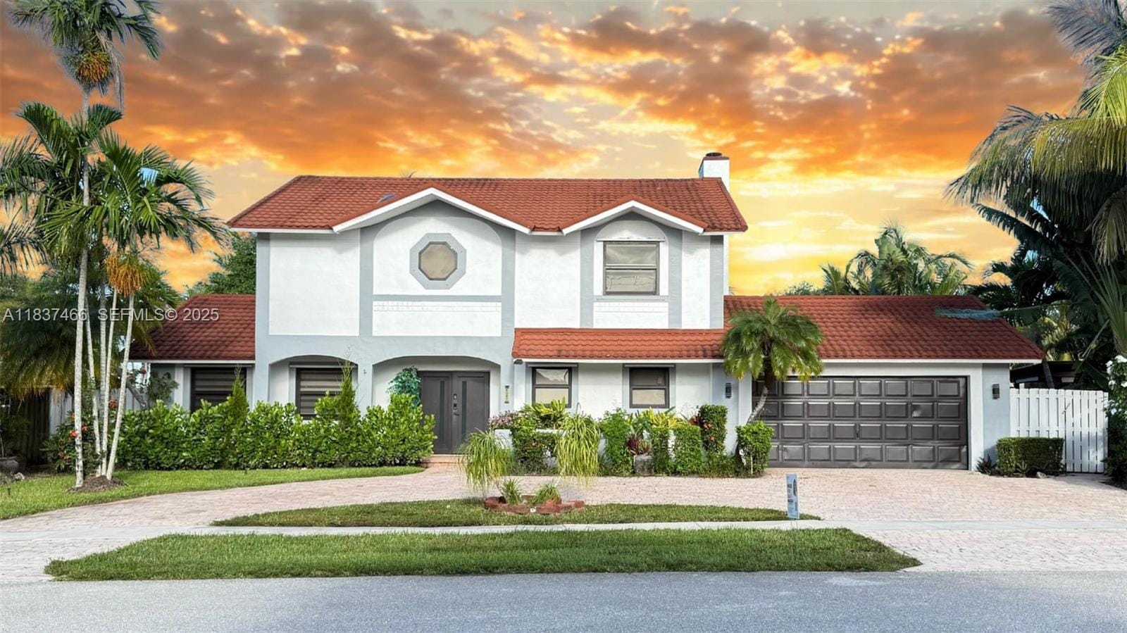 6381 Falconsgate Avenue, Davie, FL 33331