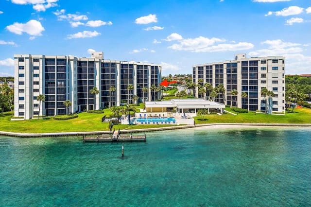 19800 Sandpointe Bay Drive 407, sold in Sandpointe Bay Condo, Tequesta, FL