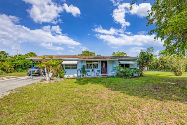 8781 N Virgina Avenue, sold in Square Lake, Palm Beach Gardens, FL