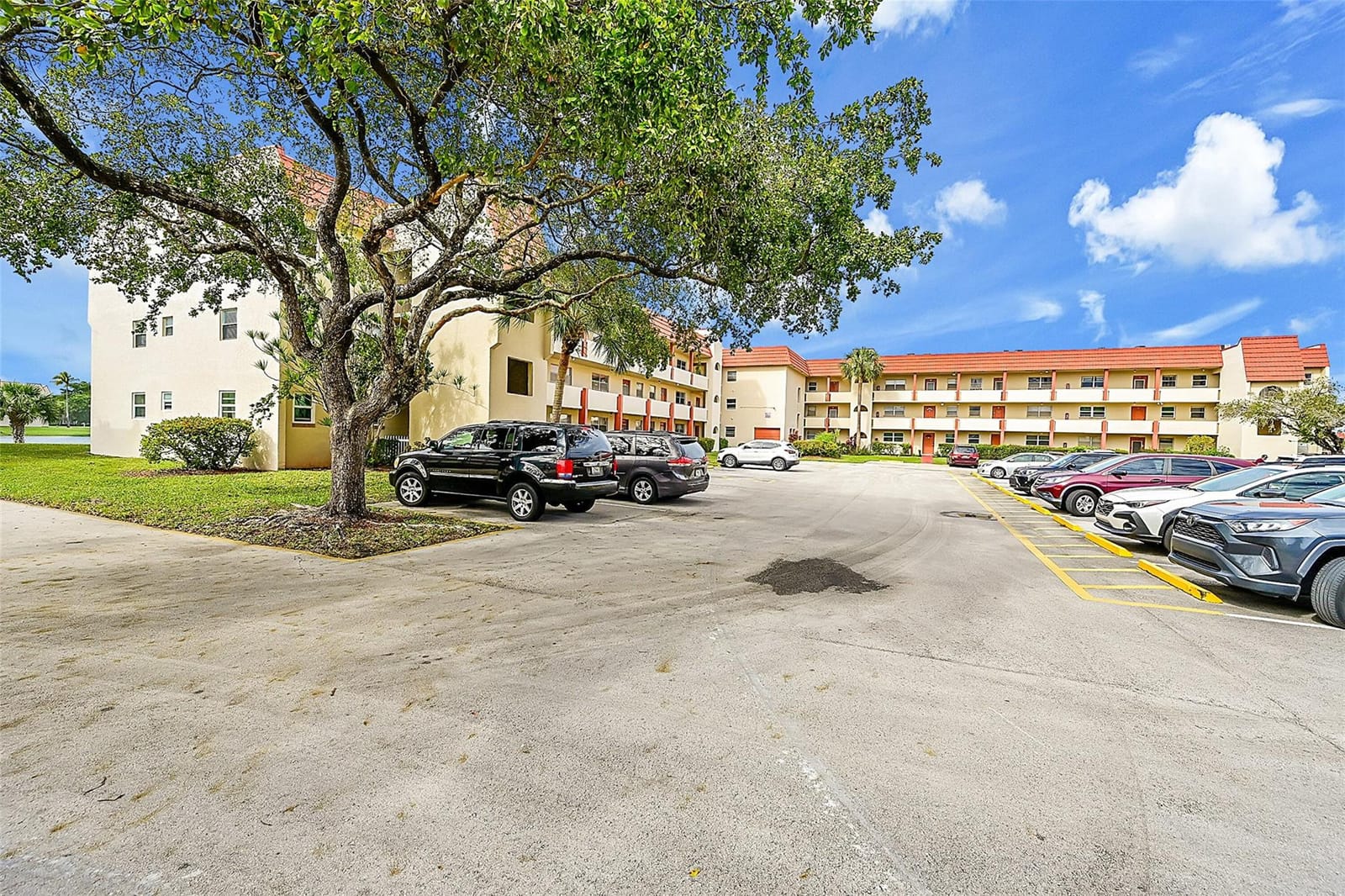2931 Sunrise Lakes Drive 301, Sunrise, FL 33322