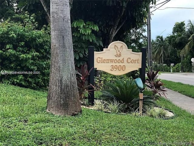 3900 SW 52nd Avenue 601, Pembroke Park, FL 33023