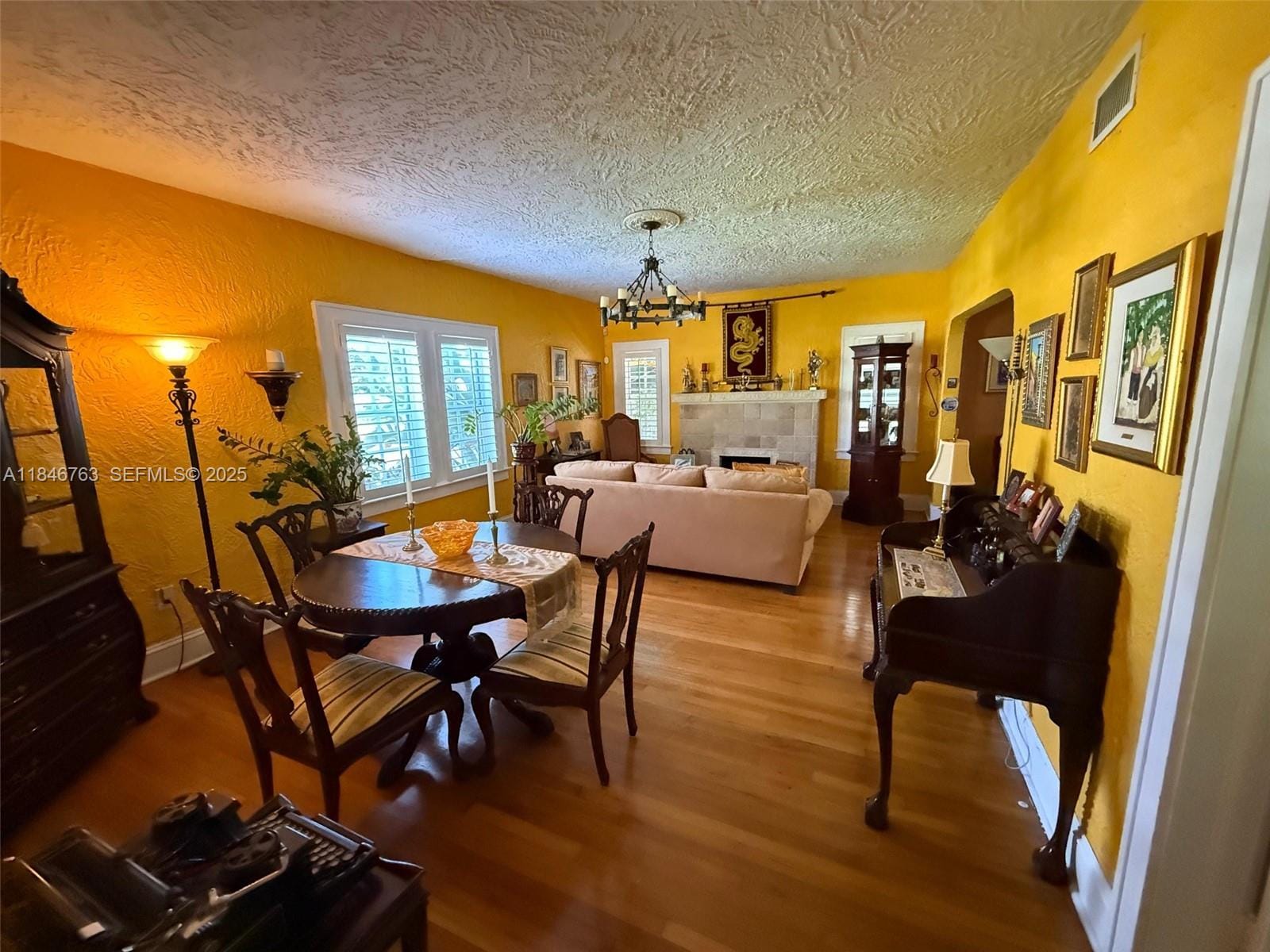 537 Glen Way, Miami Springs, FL 33166 photo 3