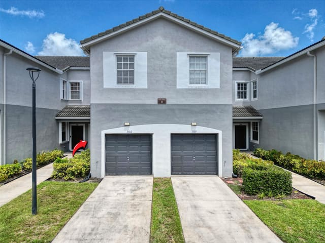 3102 Grandiflora Drive, sold in Magnolia Bay Condomimium, Greenacres, FL