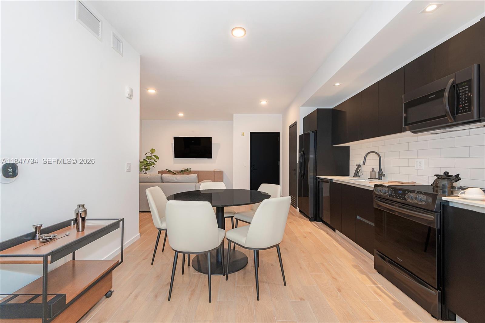 398 NE 5th Street 4417, Miami, FL 33132 photo 13