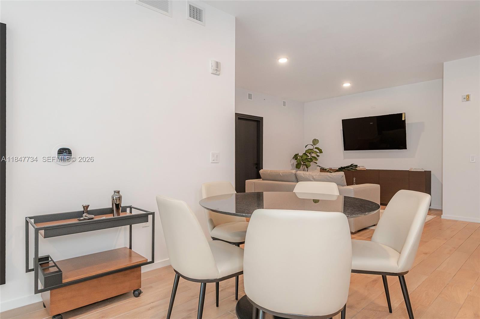 398 NE 5th Street 4417, Miami, FL 33132 photo 16