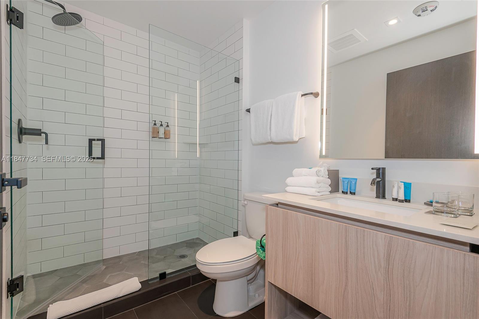 398 NE 5th Street 4417, Miami, FL 33132 photo 25