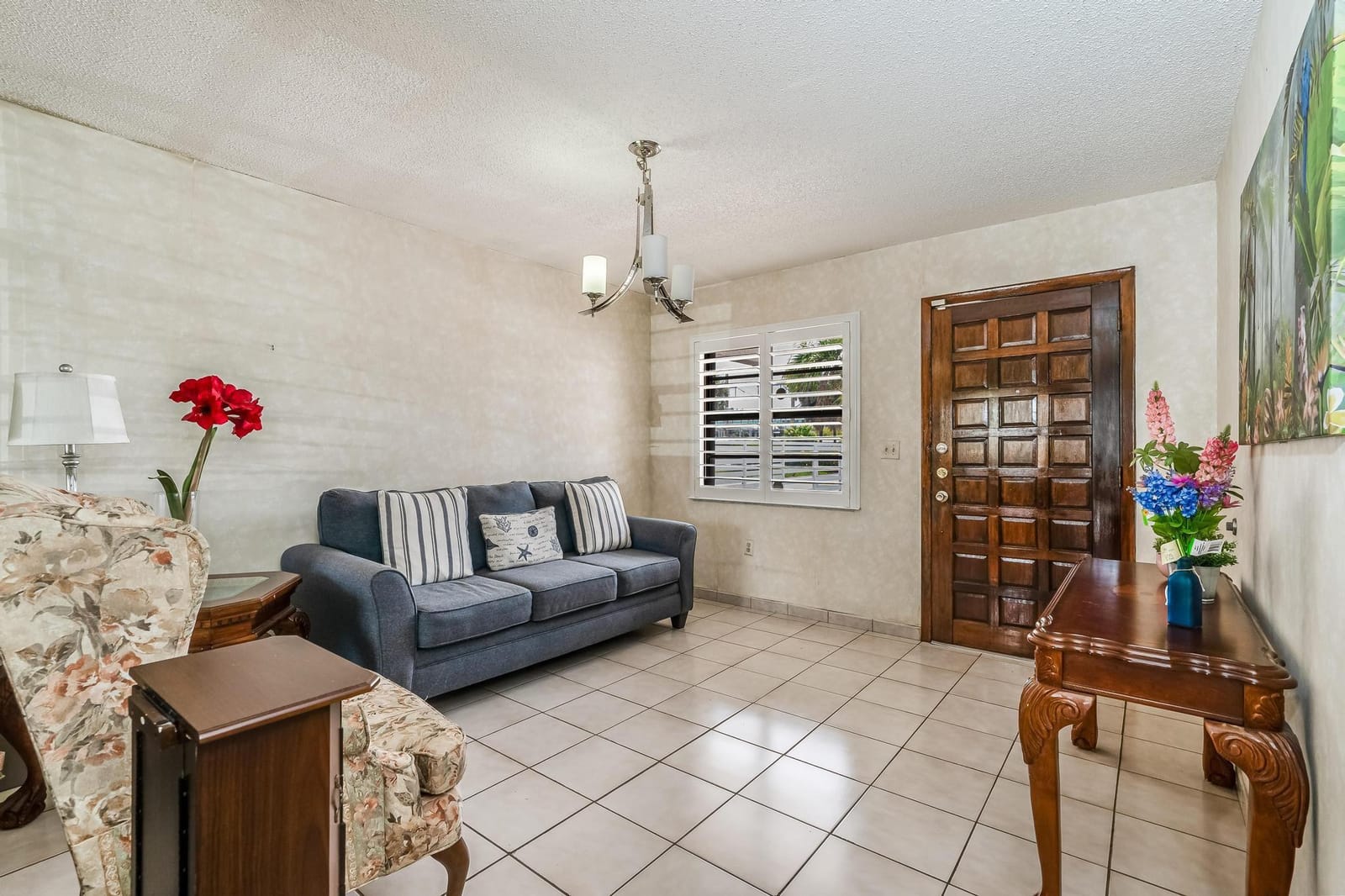 6562 W 22nd Court, Hialeah, FL 33016 photo 2