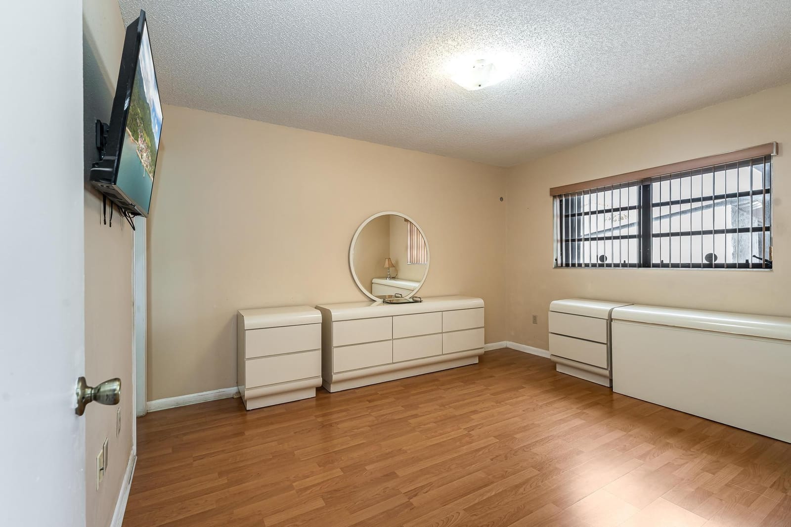 6562 W 22nd Court, Hialeah, FL 33016 photo 13