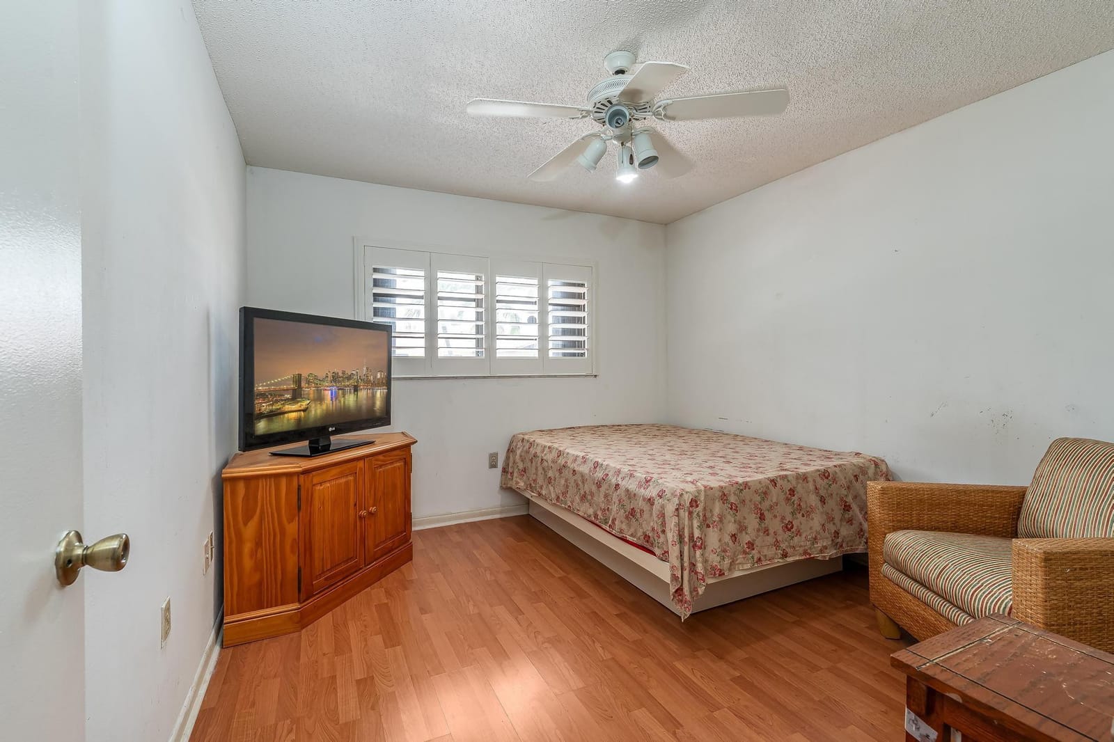 6562 W 22nd Court, Hialeah, FL 33016 photo 10