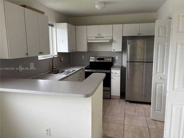 2621 SE 12th Road 206, sold in Venetia Gardens Condo, Homestead, FL