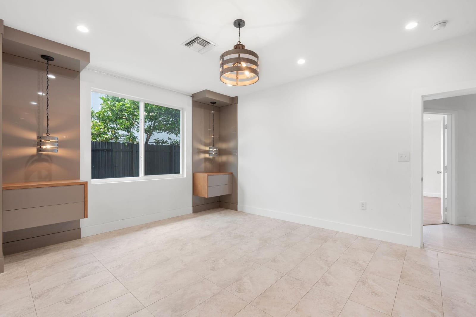 1498 NE 39th Street, Oakland Park, FL 33334 photo 11