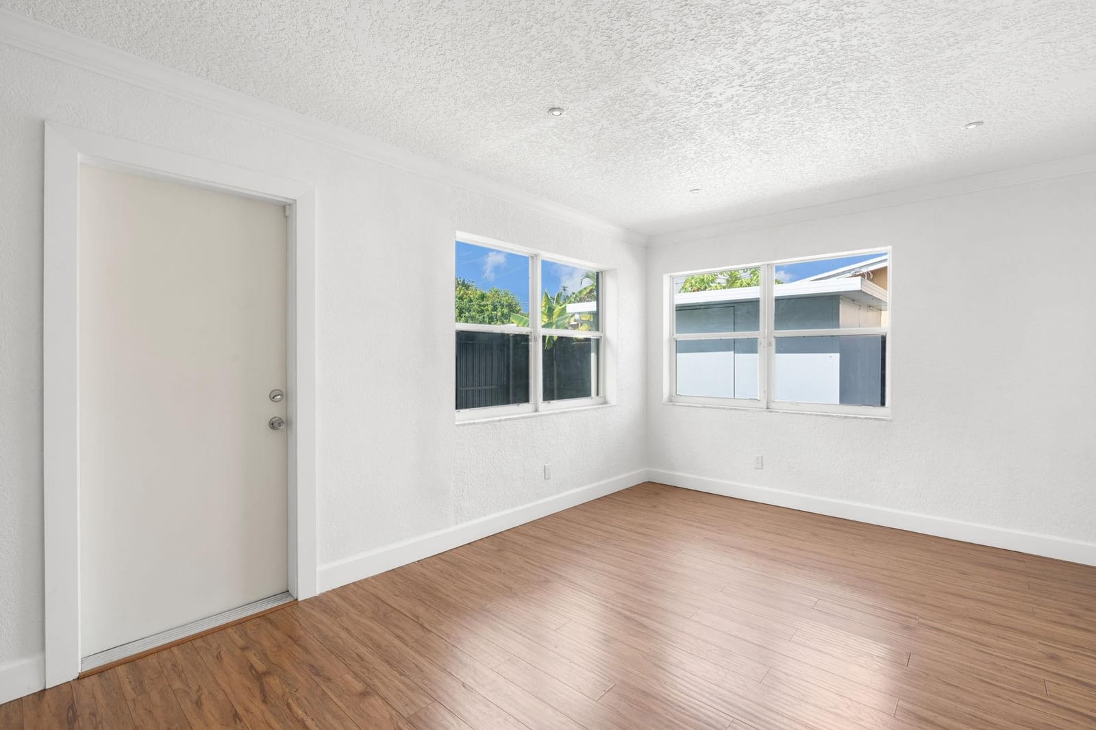 1498 NE 39th Street, Oakland Park, FL 33334 photo 23