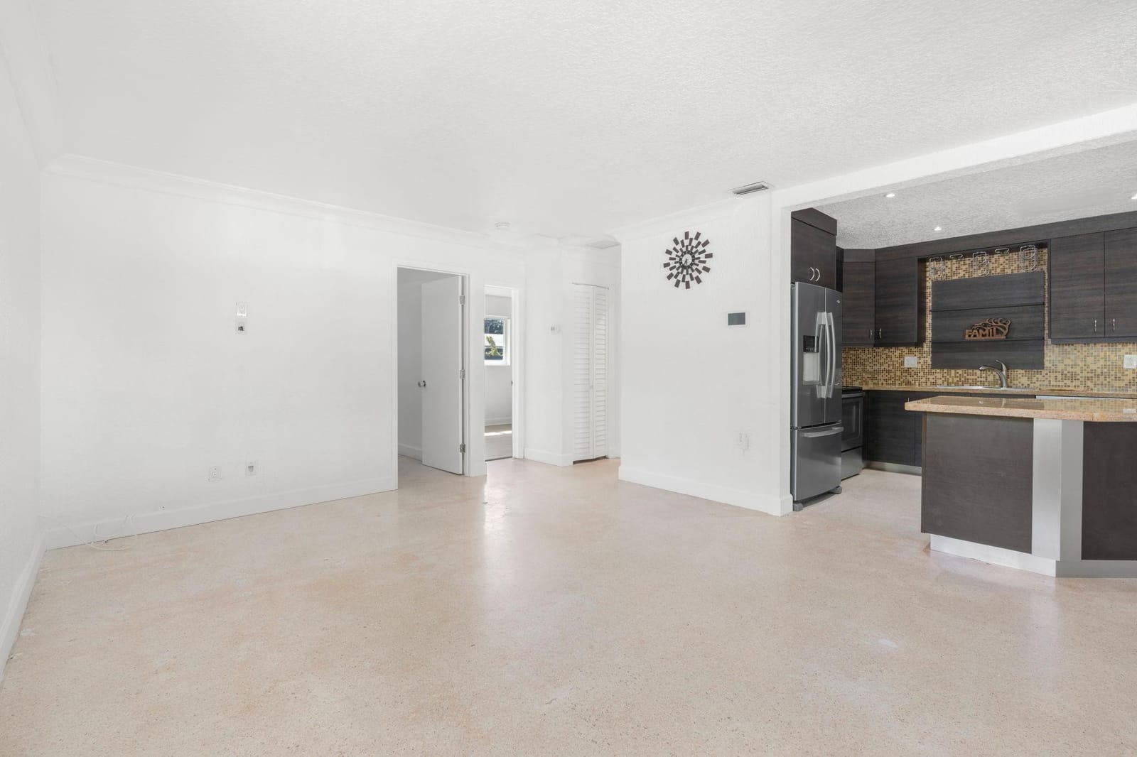 1498 NE 39th Street, Oakland Park, FL 33334 photo 7