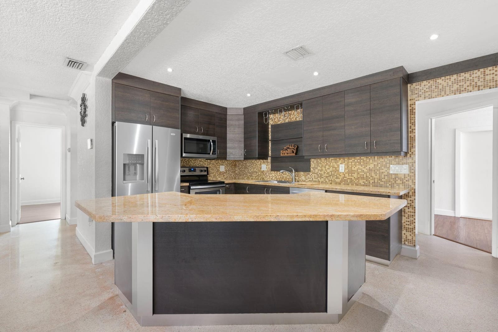 1498 NE 39th Street, Oakland Park, FL 33334 photo 9