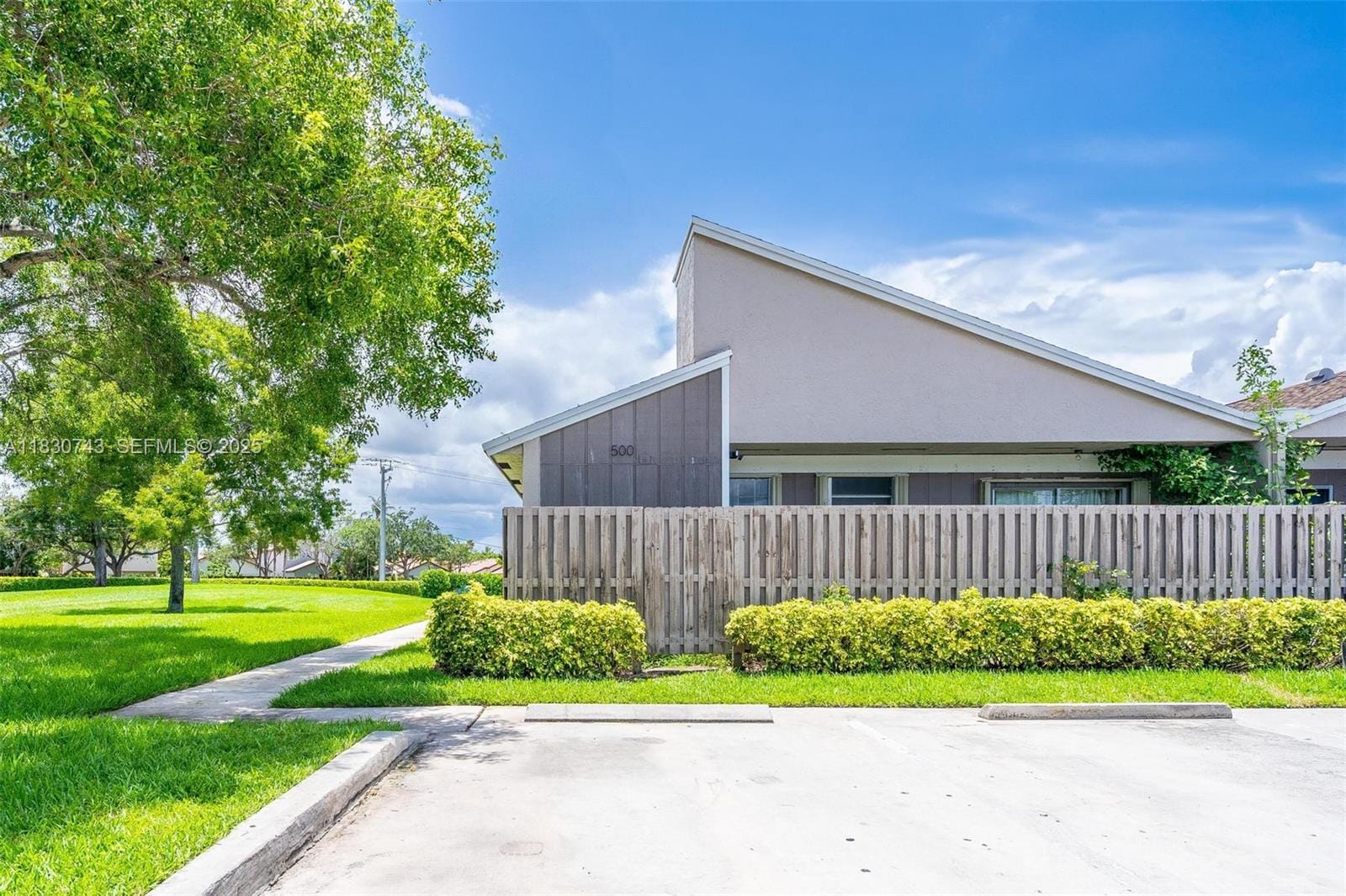 500 S Woodgate Circle A, Sunrise, FL 33326