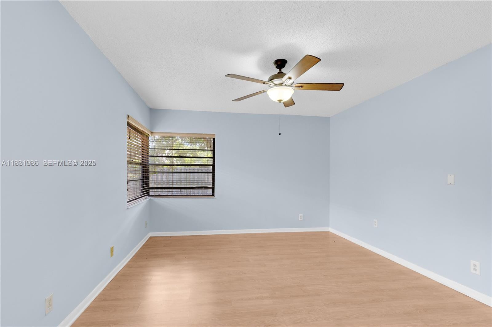3160 NW 108th Terrace — photo 8