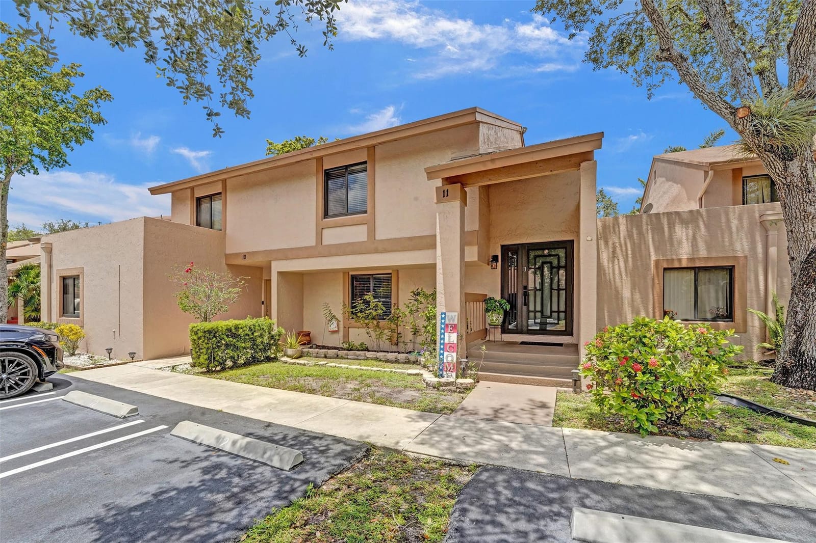 11 Chestnut Circle 11, Cooper City, FL 33026