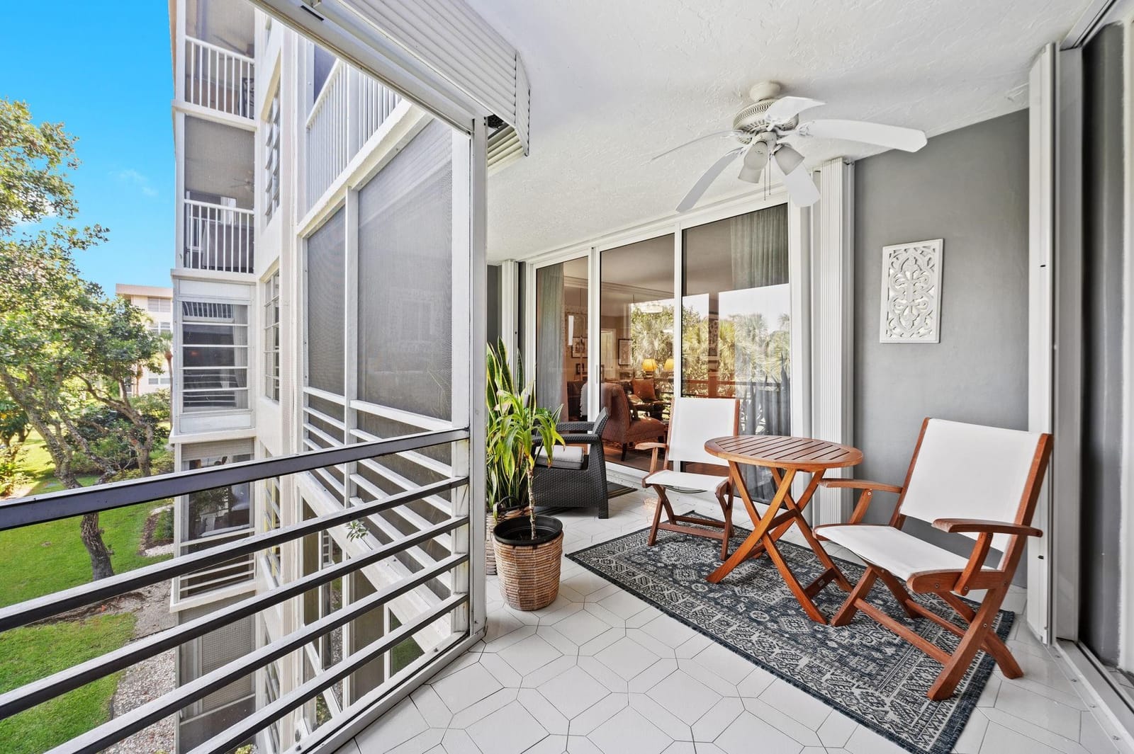 3900 Oaks Clubhouse Drive 305, Pompano Beach, FL 33069 photo 22