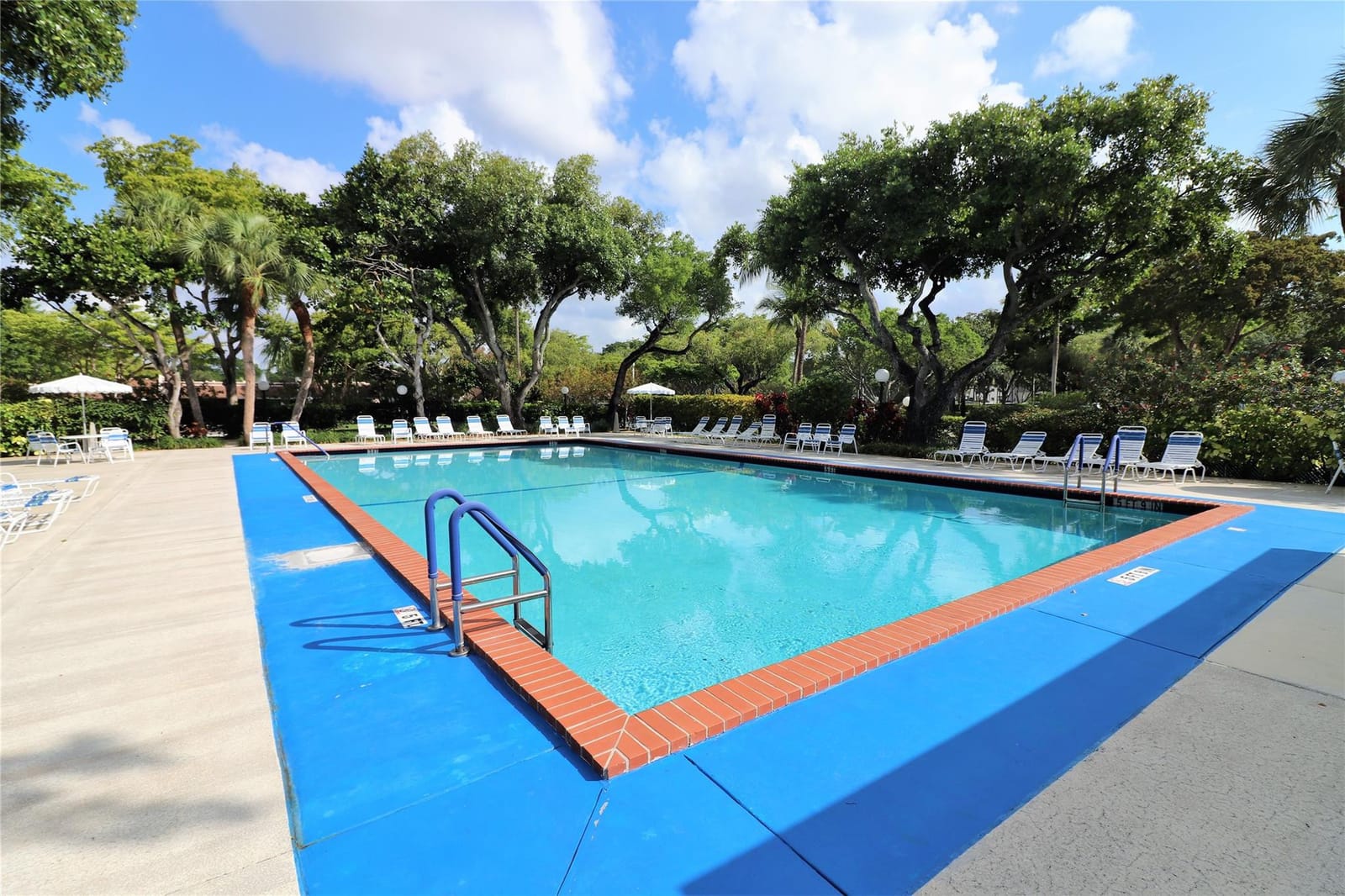 3900 Oaks Clubhouse Drive 305, Pompano Beach, FL 33069 photo 28