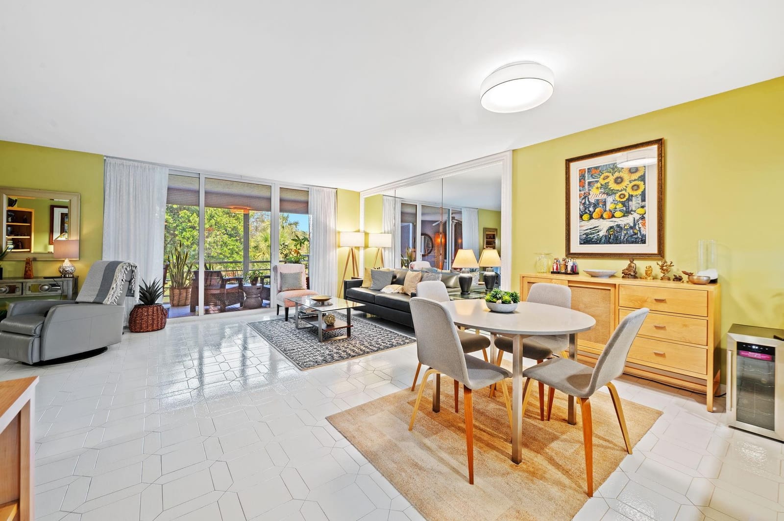 3900 Oaks Clubhouse Drive 305 — photo 4