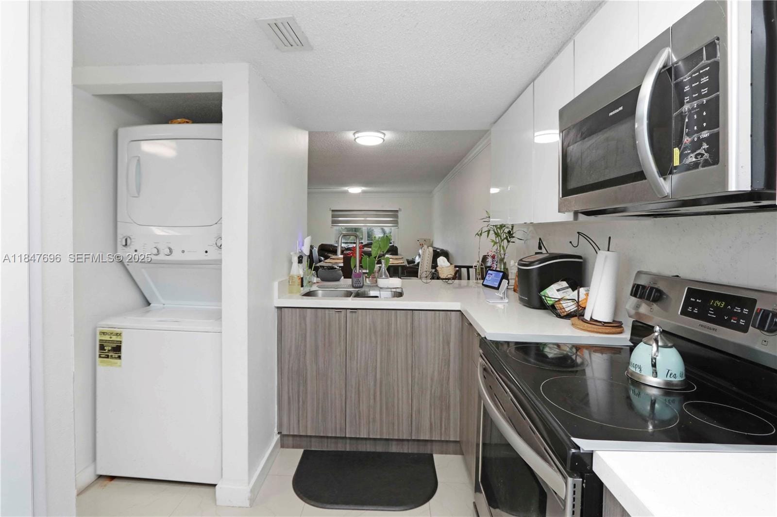 9917 W Okeechobee Road 3-303 — photo 3