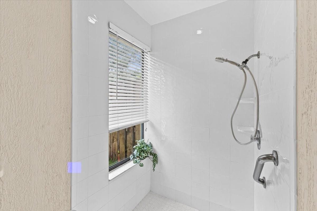 5715 SW 87th Avenue — photo 12
