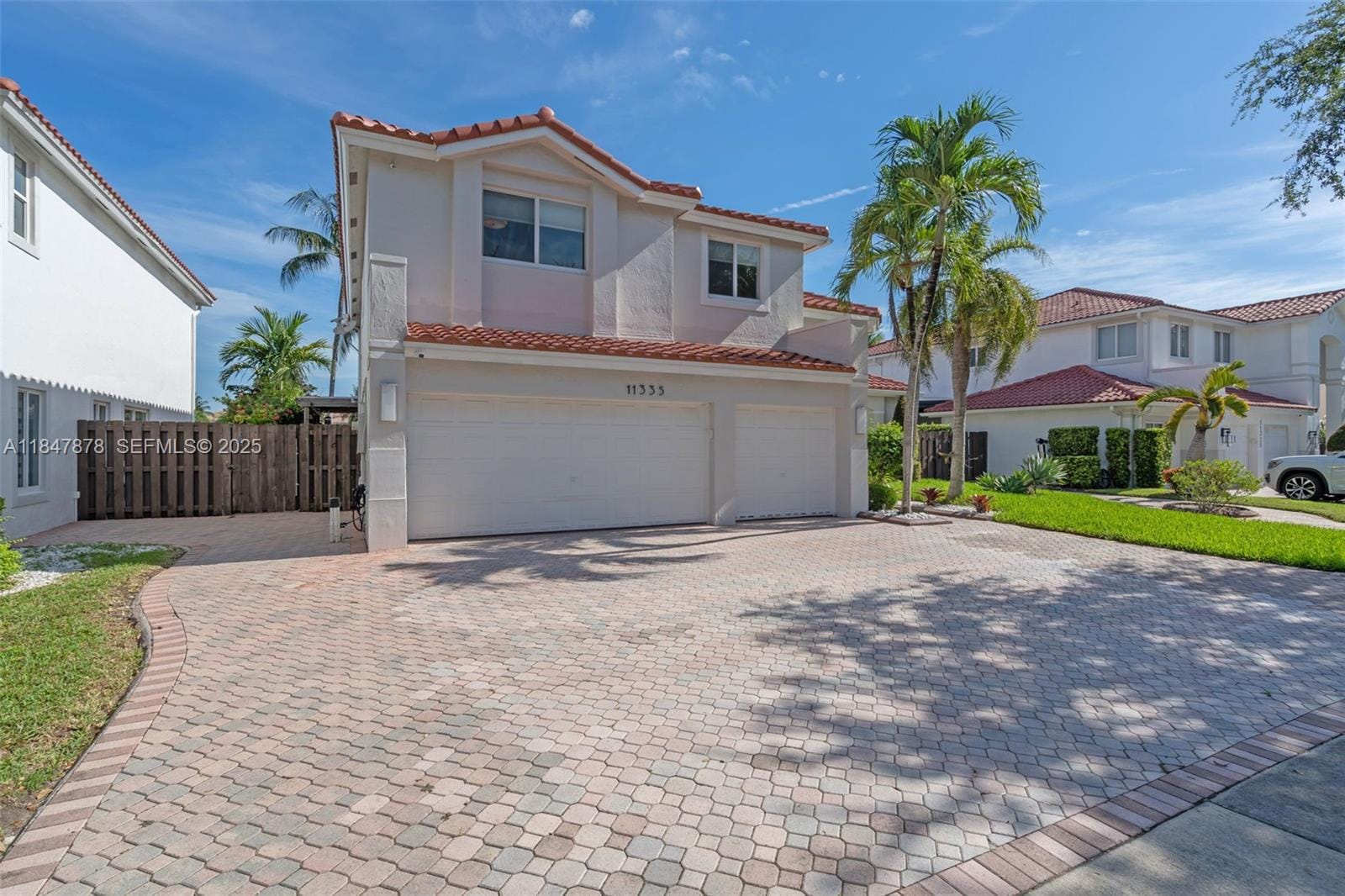 11335 NW 66th Street — photo 3