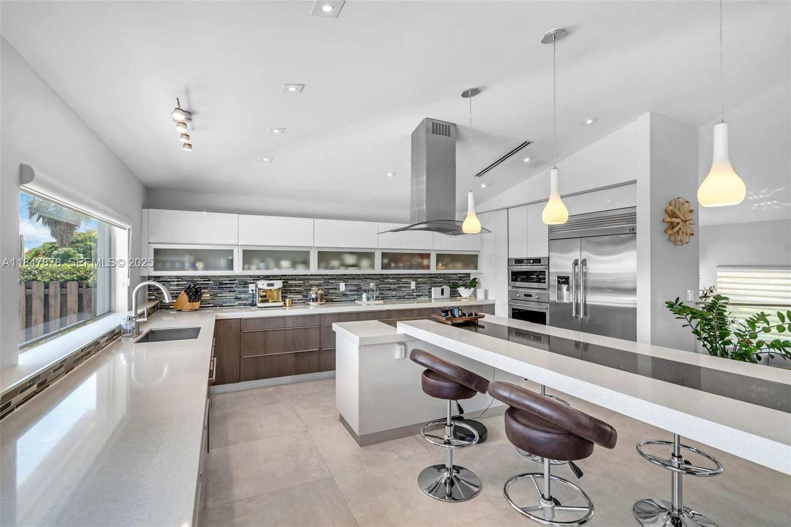 11335 NW 66th Street — photo 10
