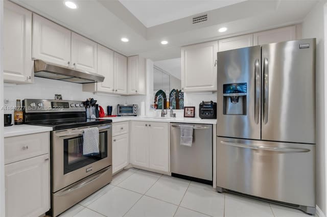 14773 Cumberland Drive 208, Delray Beach, FL 33446