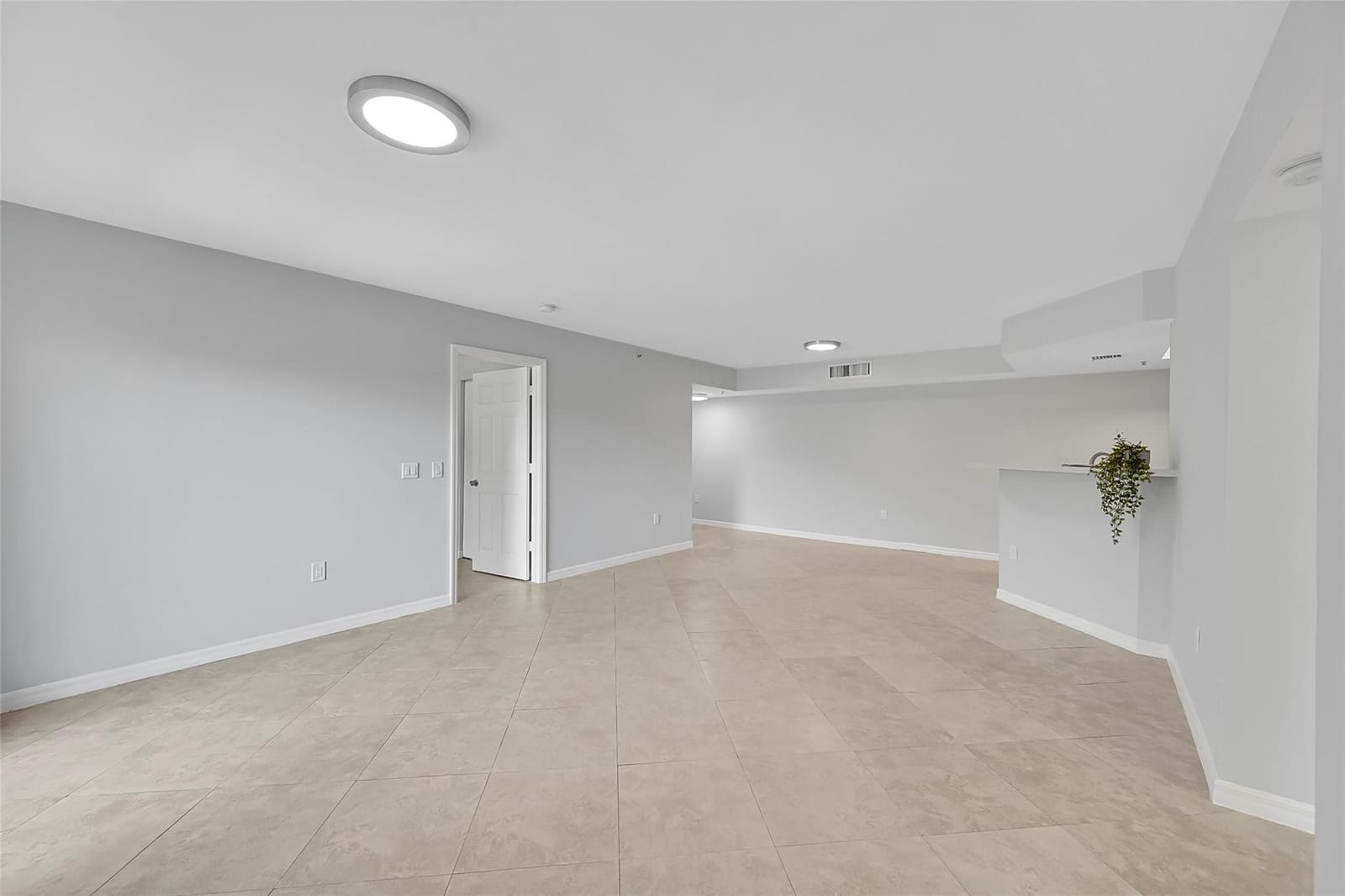 5005 Wiles Road 203 — photo 12