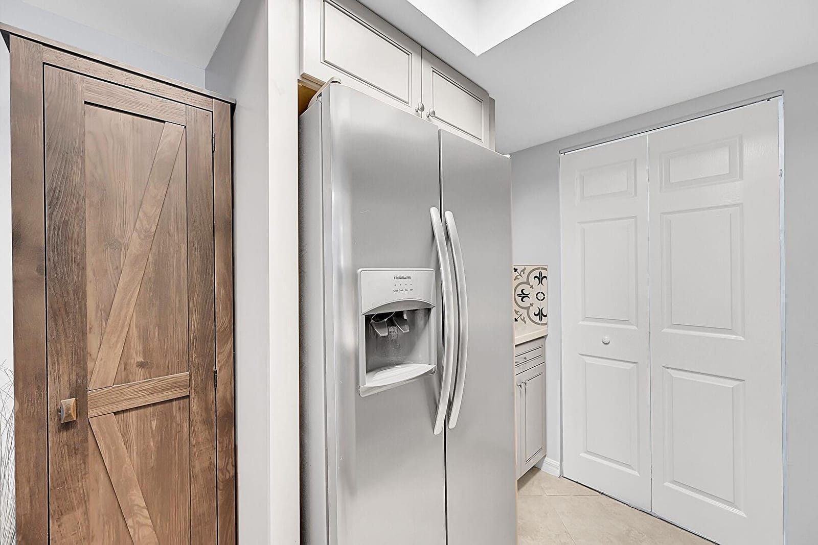 5005 Wiles Road 203 — photo 4