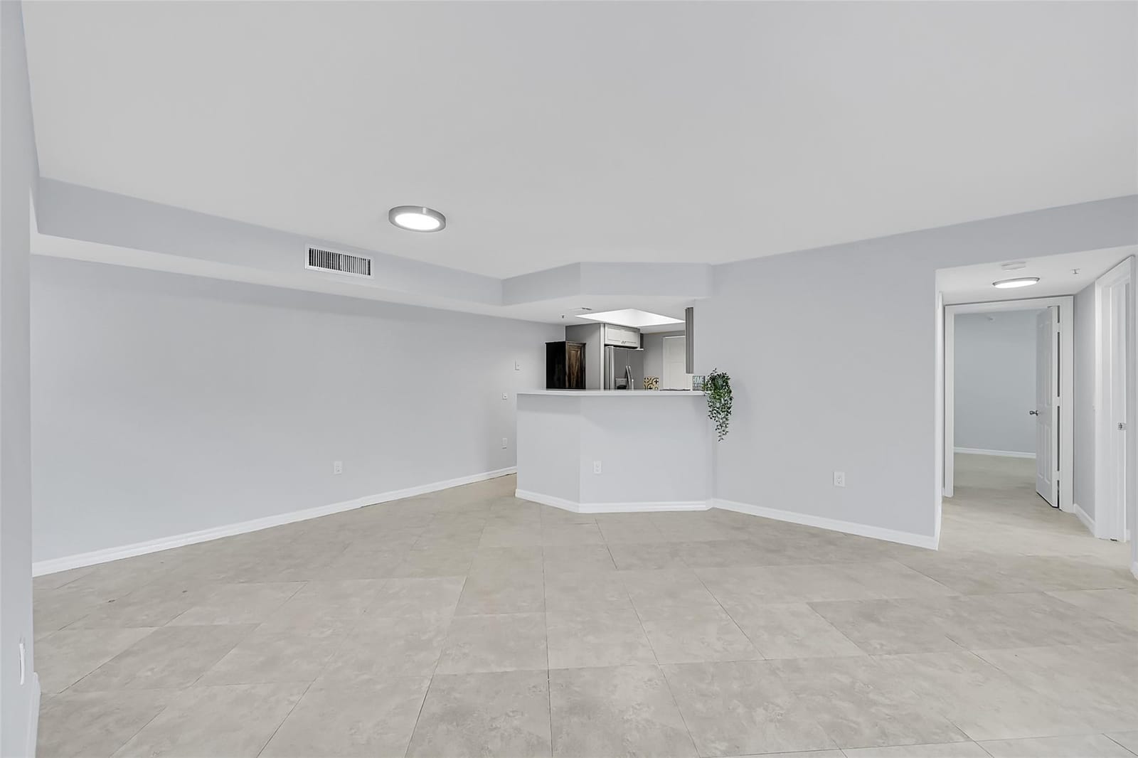 5005 Wiles Road 203 — photo 7