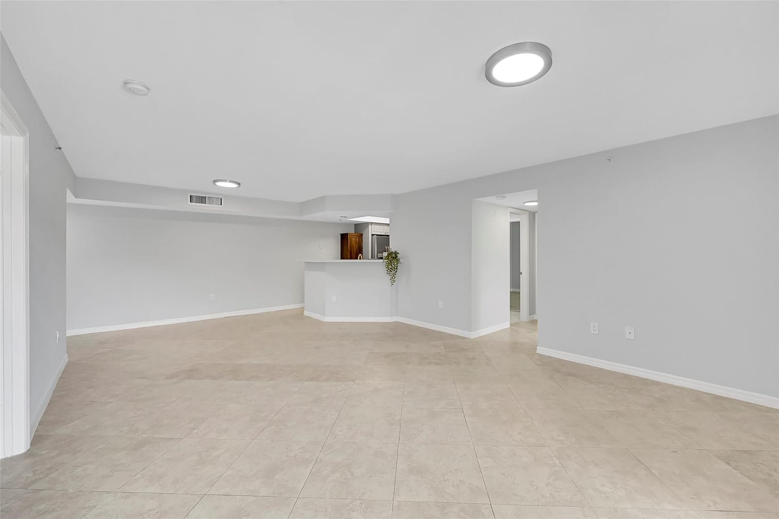 5005 Wiles Road 203 — photo 8