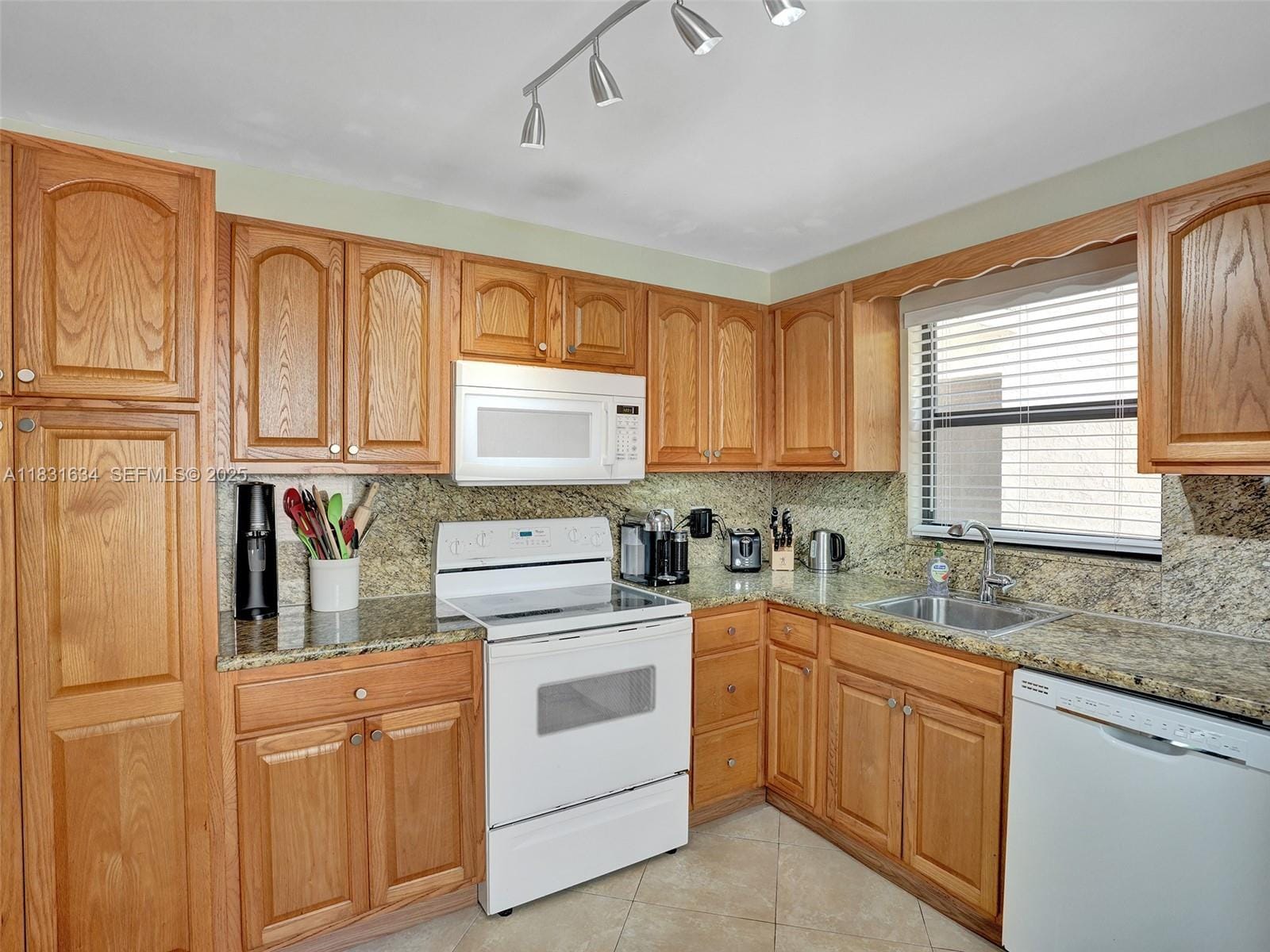 245 SE 10th Street 4B, Deerfield Beach, FL 33441 photo 10