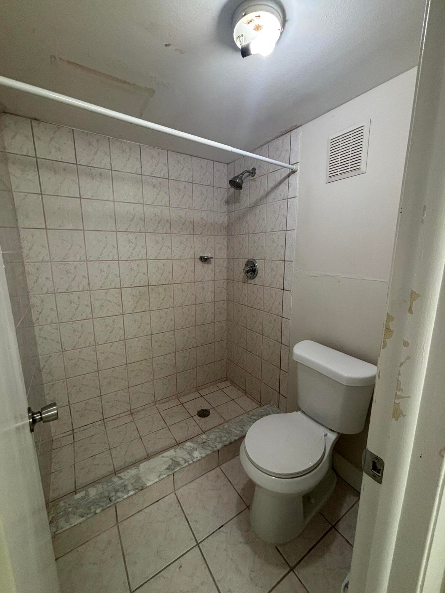400 Commodore Drive 101, Plantation, FL 33325 photo 9