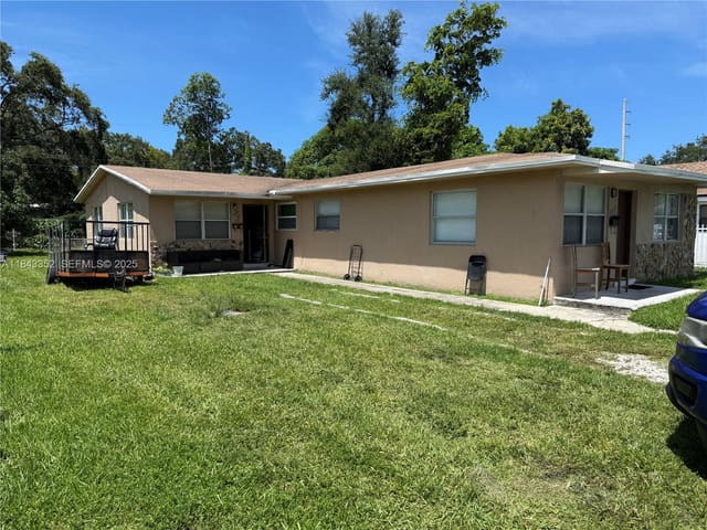 1555 NE 148th Street, Miami, FL 33161