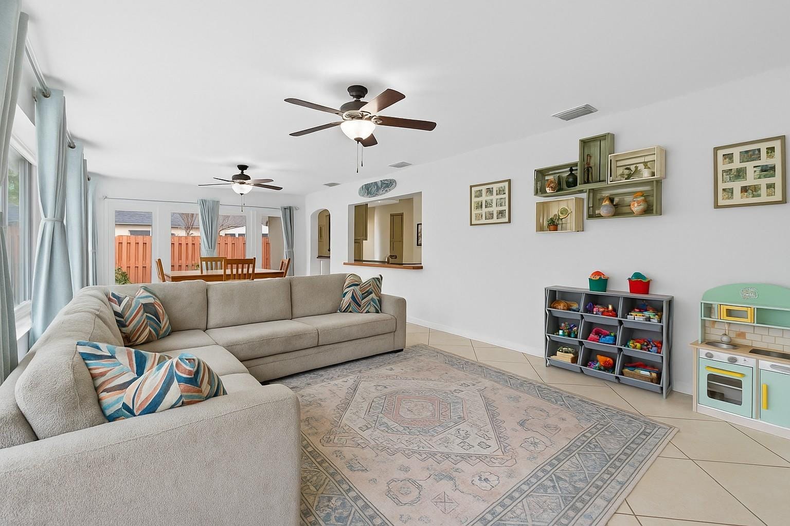912 SW 17th Street — photo 3