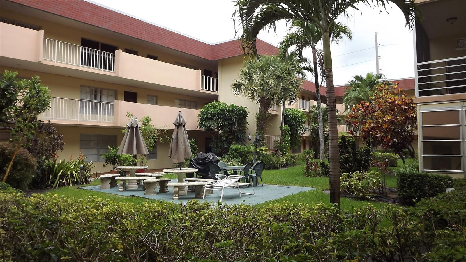 3071 NW 47th Terrace 129, Lauderdale Lakes, FL 33313
