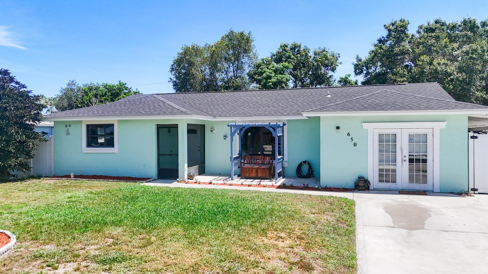 650 SW Lucero Drive — photo 2